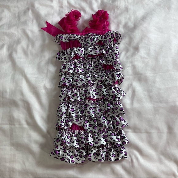 Boutique Pink Leopard Ruffle Romper With Matching Leg Warmers - Picture 7 of 10